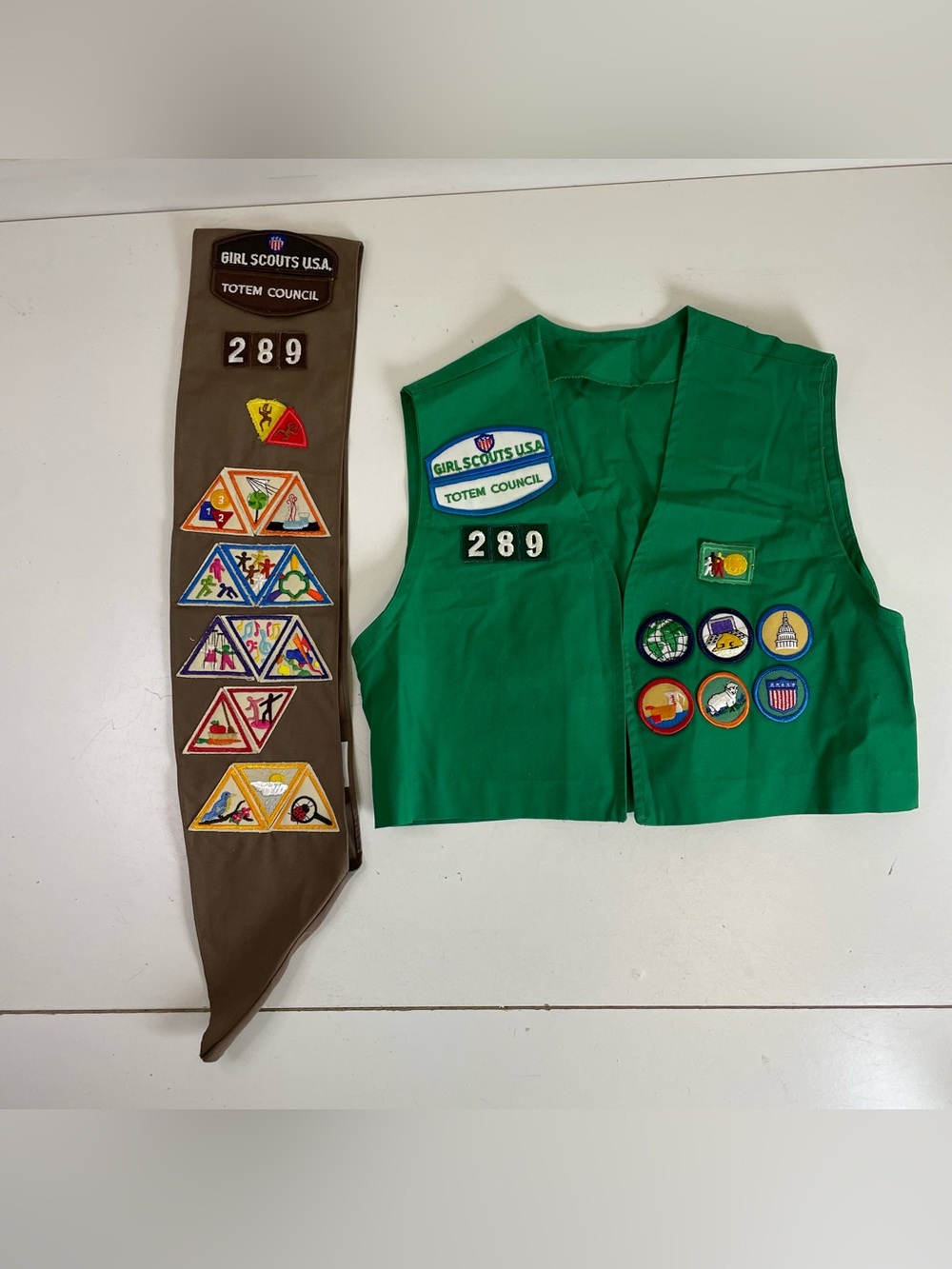 Vintage 1989 Girl Scouts USA Junior Vest Badge Sash Totem Council Patchwork